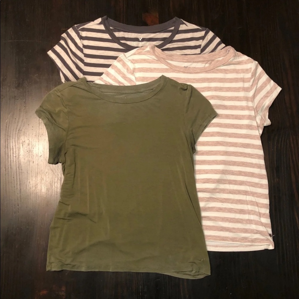 three american eagle short sleeve tees
